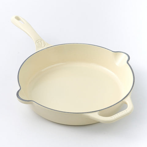 Utensilios de la línea White Sable Victoria, hierro fundido esmaltado blanco
