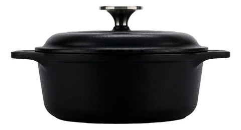 Olla holandesa Victoria de 1.9 L tapada, vista lateral con asas horizontales
